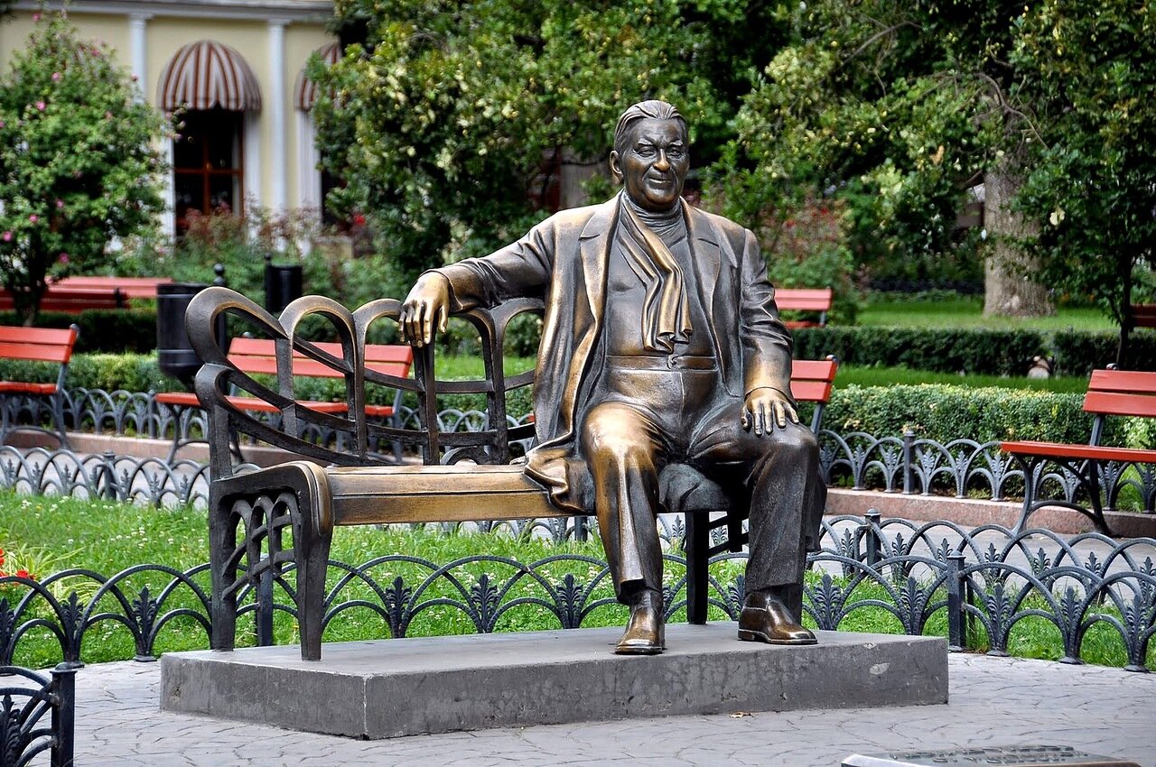 Леонид Утесов памятник в Одессе